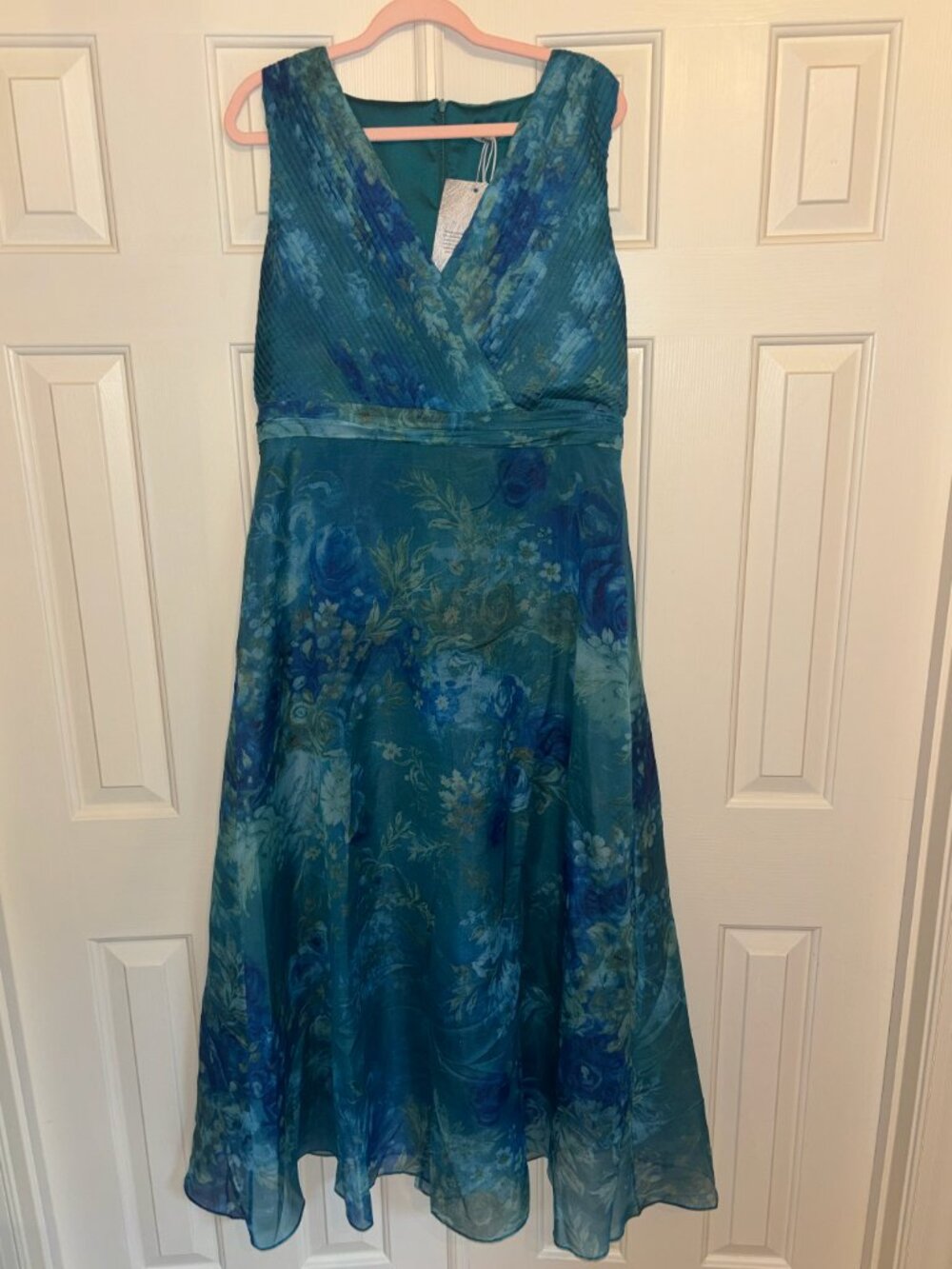 Green Floral Ruched Chiffon V Neck Sleeveless A-Line Maxi Dress